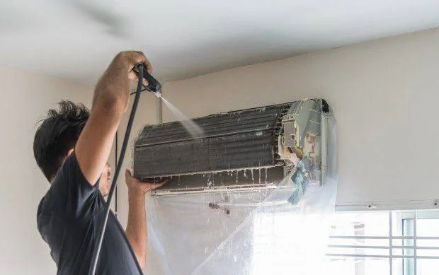 Tips membersihkan AC rumah sendiri agar tetap dingin dan hemat listrik tanpa panggil tukang