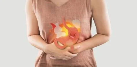Cara mengatasi asam lambung naik secara alami agar cepat reda tanpa obat di rumah
